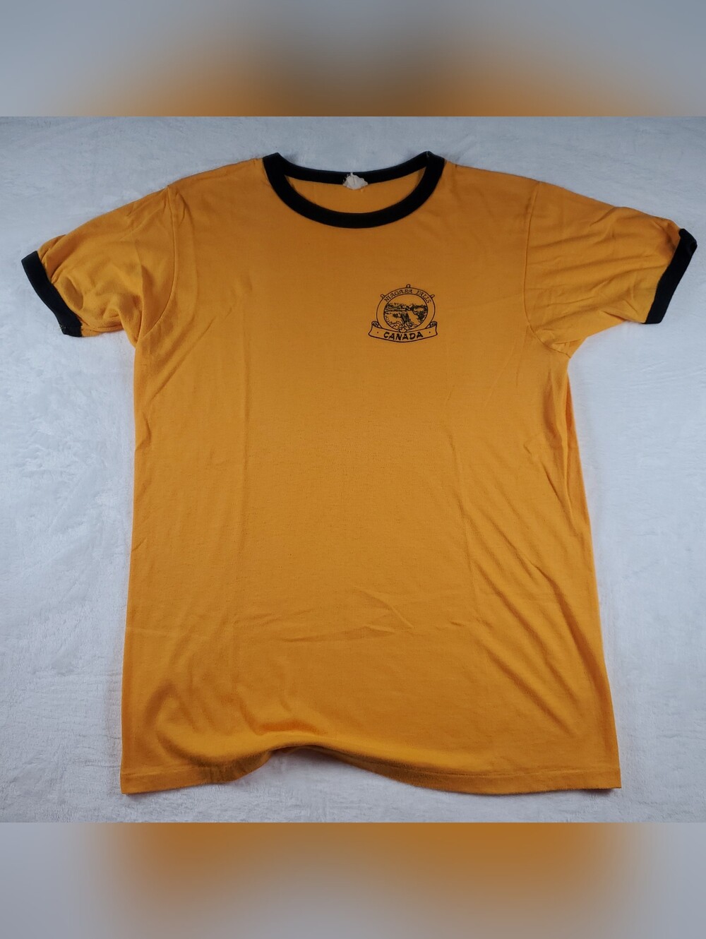 Vintage 1980s Niagra Falls Canada 3-Ringer Yellow T-Shirt Medium/Large READ